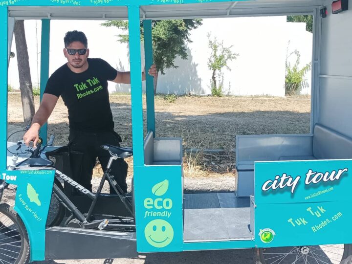 Δείτε σε βίντεο το μοναδικό eco friendly tuk tuk τετραθέσιο ποδήλατο με ηλεκτροκίνηση  από τον Νεκτάριο Πολίτη.